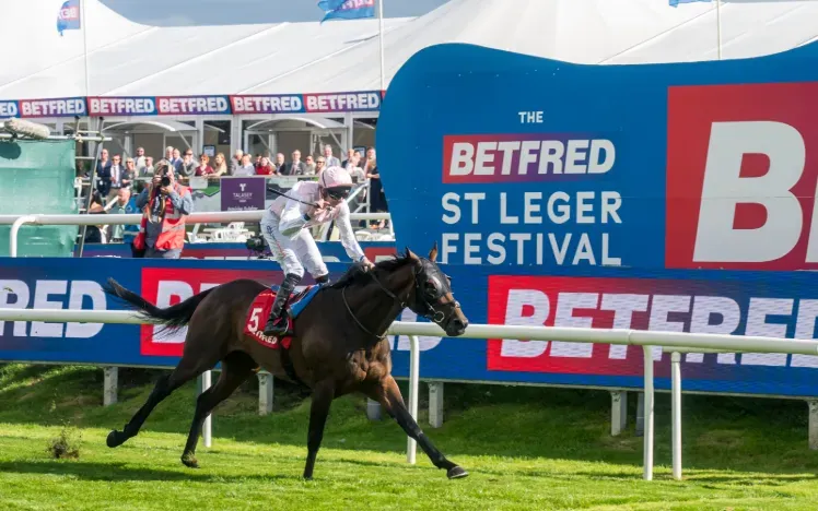 Robert Havlin Wins Doncaster Cup 2025